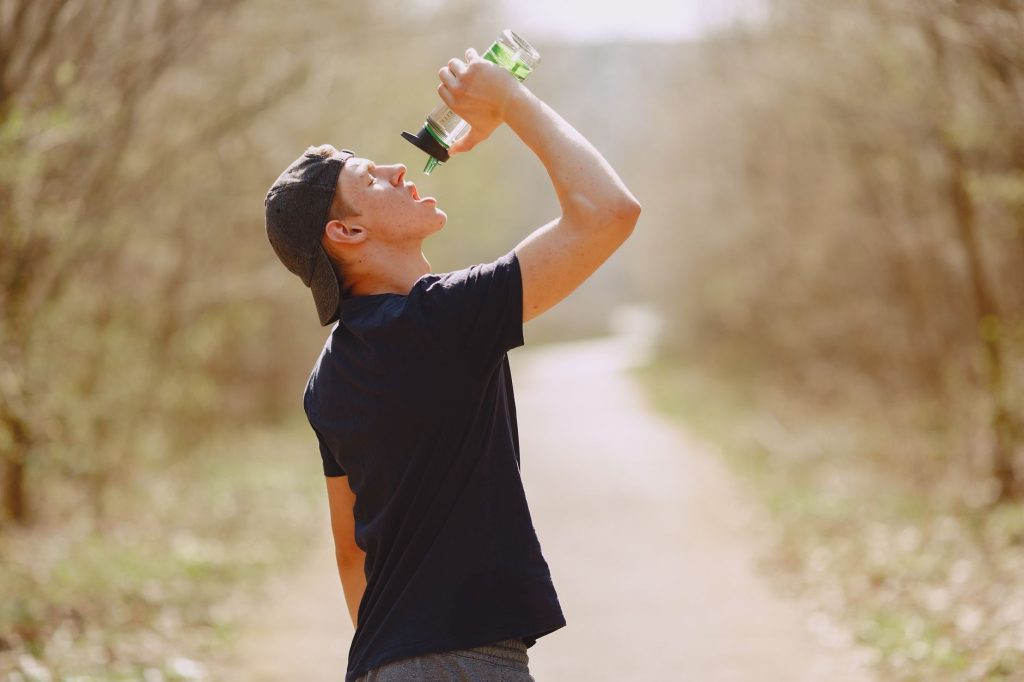 Habitudes d'hydratation quotidienne pour performance