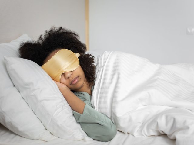 Comment l’alimentation peut-elle améliorer votre sommeil ? Voici pourquoi