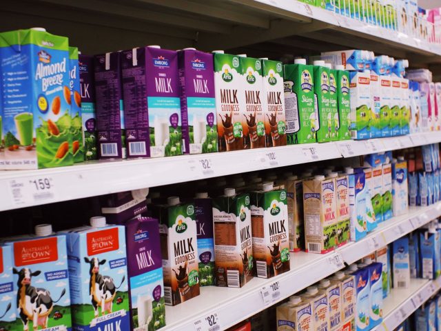 Choisir entre lait de vache, chèvre ou brebis pour sa santé